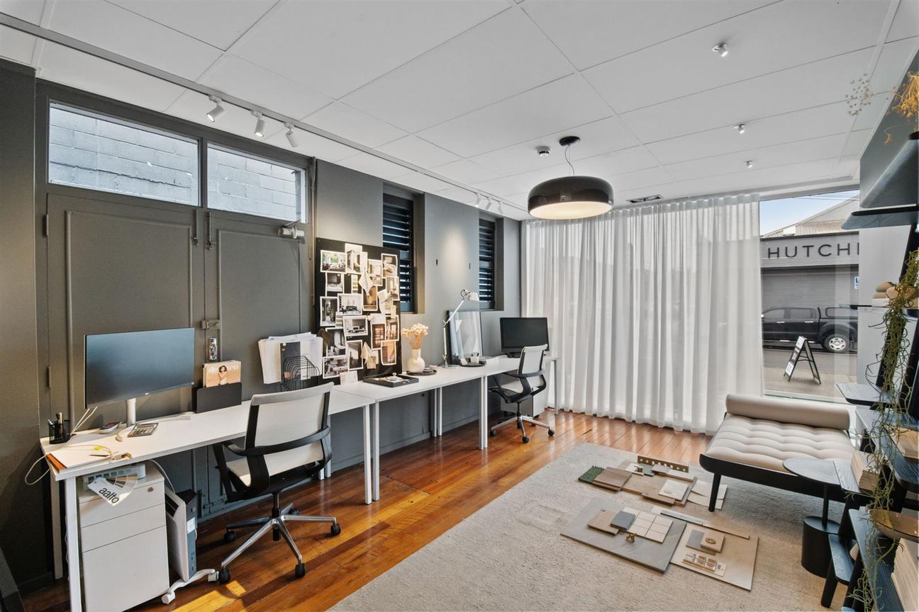 Modern Office with Touches of Character - Ansicht 4