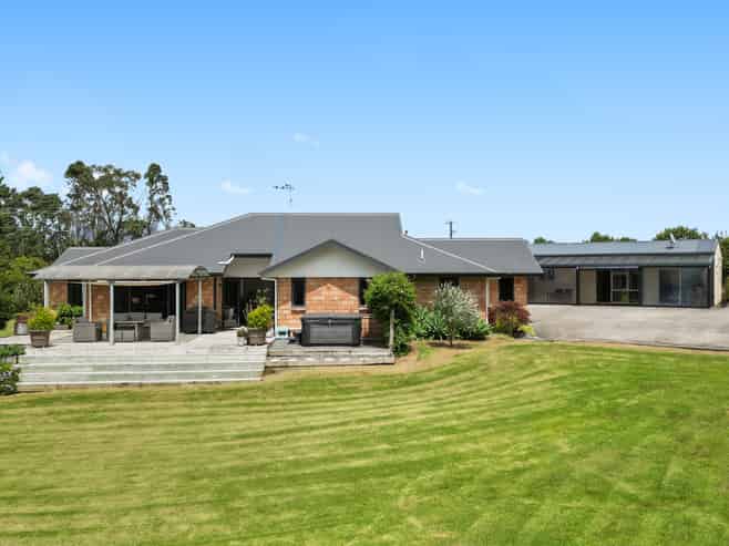 104 Bell Road, Whatawhata