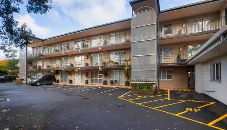 16/43 Woodward Road, Mount Albert