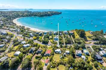 152 Ocean View Road, Waiheke Island