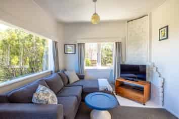 152 Ocean View Road, Waiheke Island