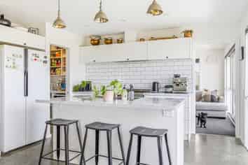 9 Simon Street, Tawhero