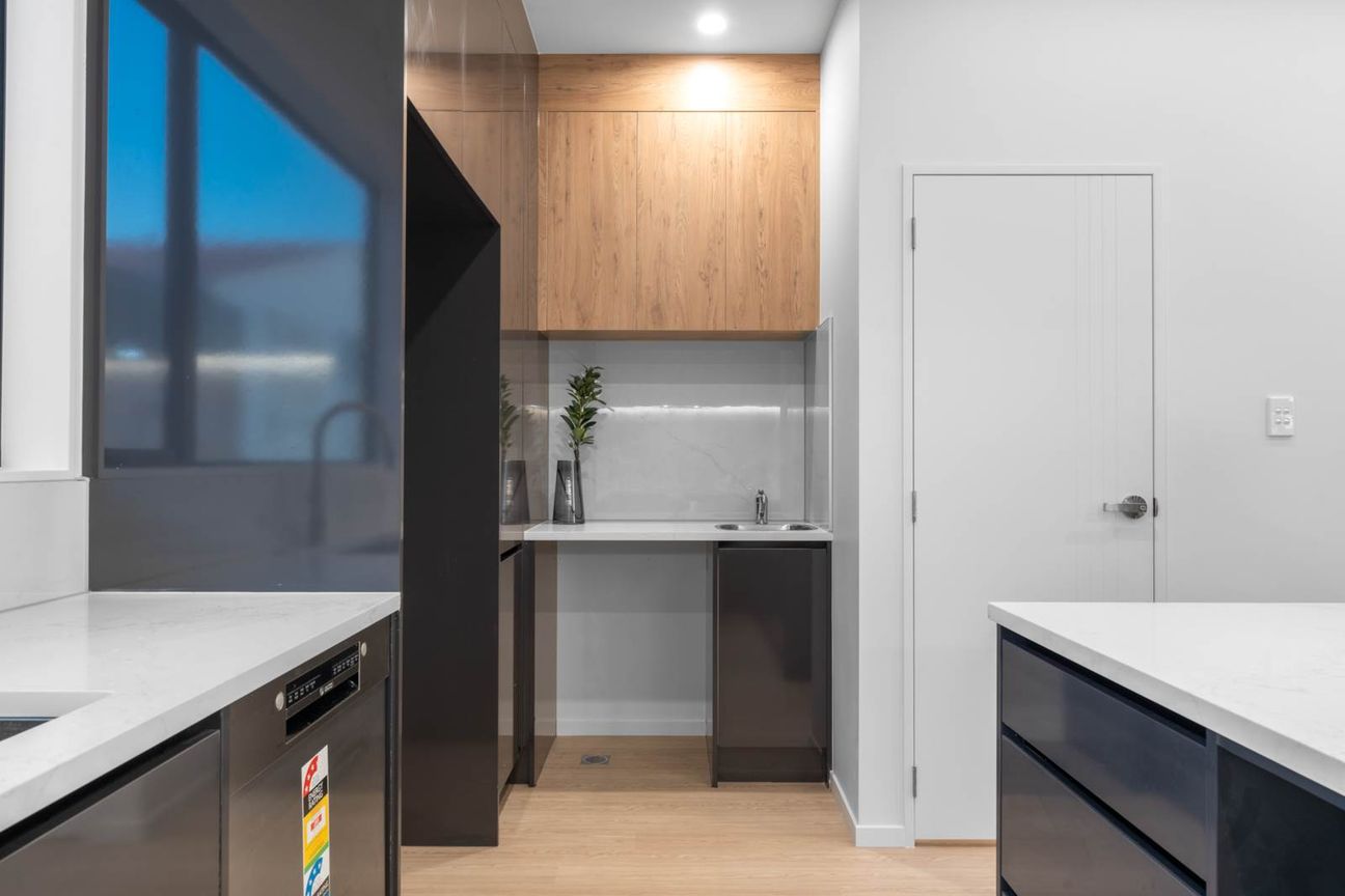 No parking, No problem; Unmatched location & value - Widok 2