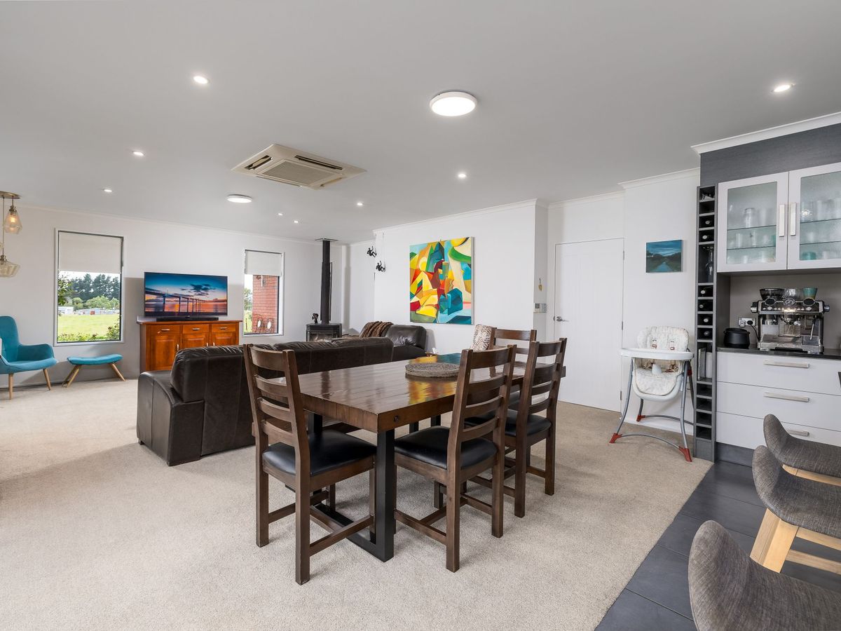 Exceptional Lifestyle & Garaging Close to Town! - Ansicht 4