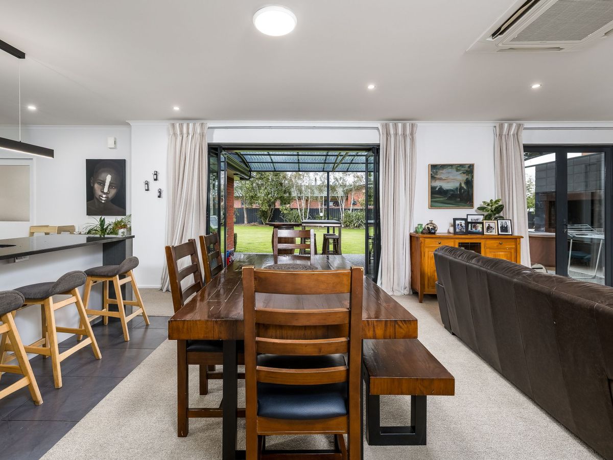 Exceptional Lifestyle & Garaging Close to Town! - Ansicht 5