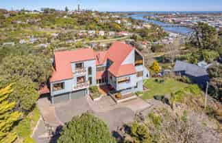 22 Shakespeare Road, Bastia Hill