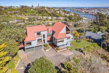 22 Shakespeare Road, Bastia Hill