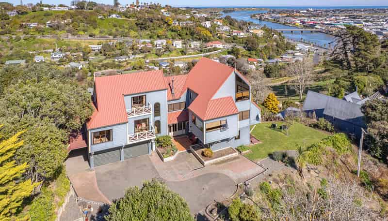 22 Shakespeare Road, Bastia Hill