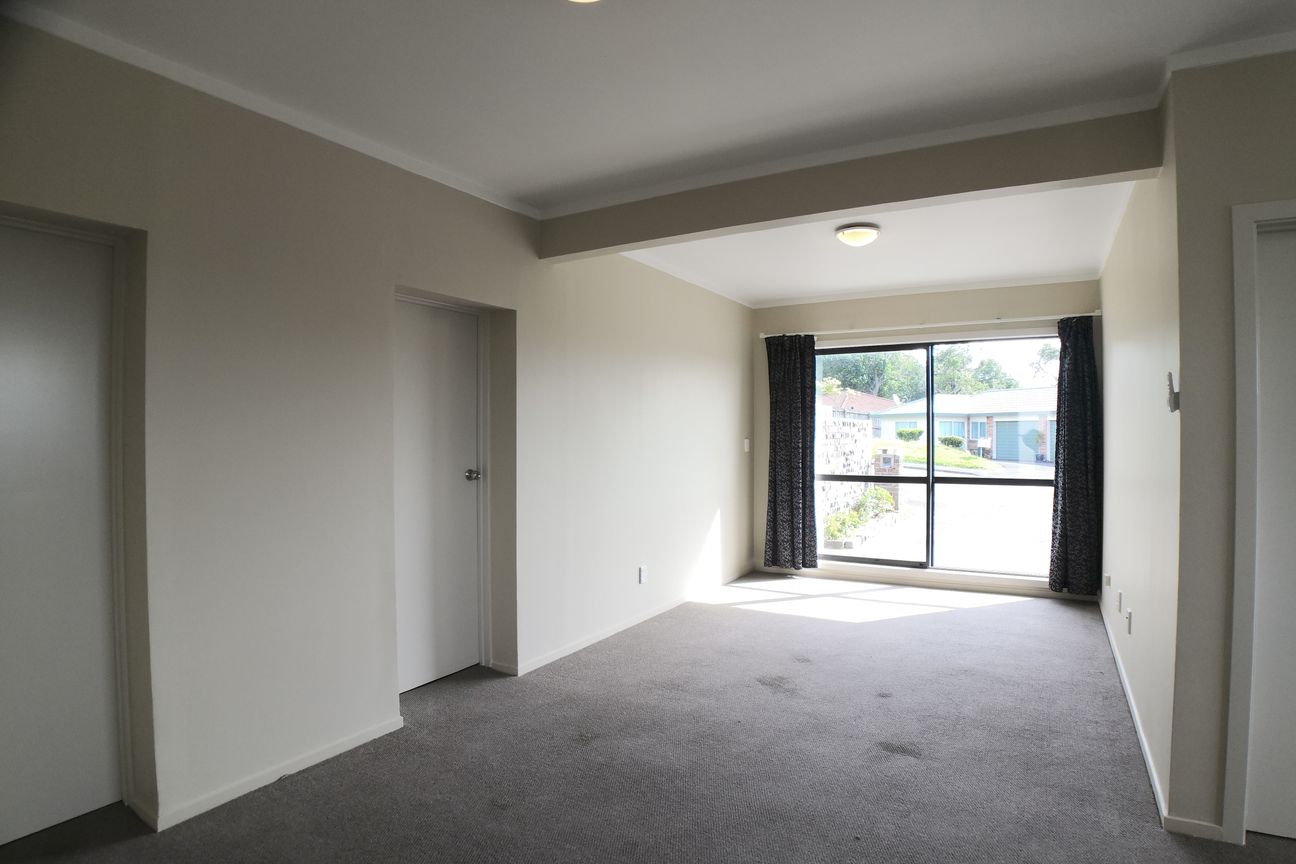 Three bedrooms, one living room, and one bathroom - Vista 2