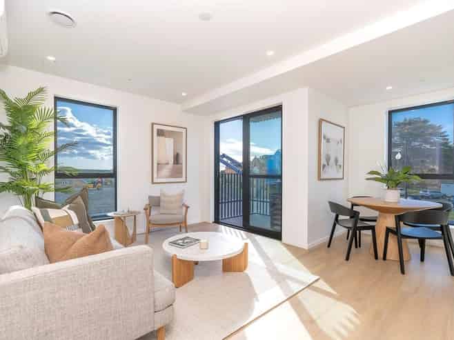 106/2B Te Ara Taurapa, Point Chevalier