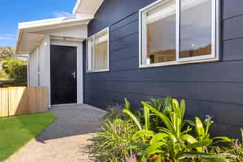 9 Ambury Place, Merrilands