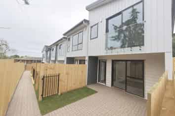 43 Savoy Road, Glen Eden