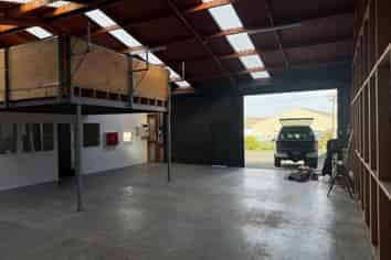 Self Contained Workshop 