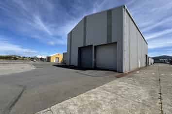 High-stud with flexibility