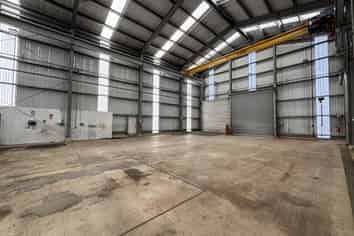 High-stud with flexibility