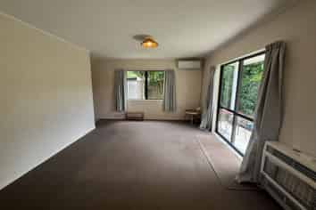 11a Thomson Street , West End