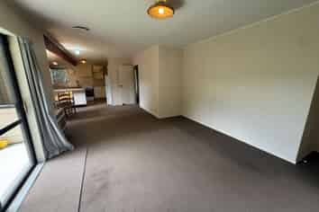 11a Thomson Street , West End