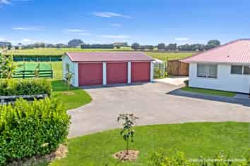 957 Pukearuhe Road, Urenui