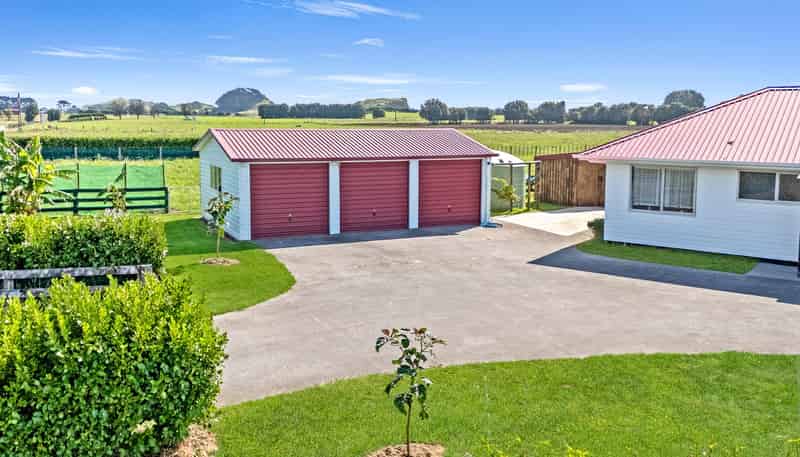 957 Pukearuhe Road, Urenui