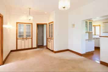 9 Cliff Road, St Heliers