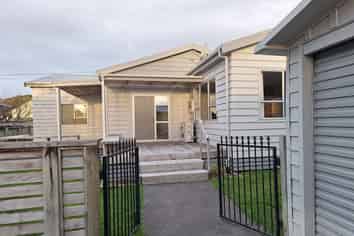 27 Wallath Road, Westown