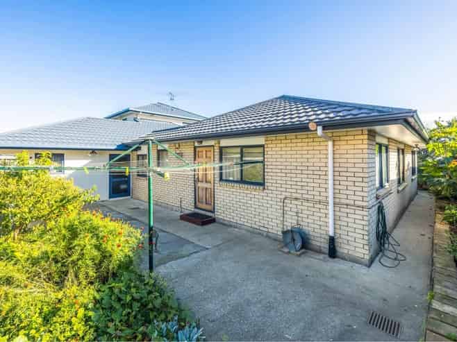 16 Ewhurst Place, Goodwood Heights