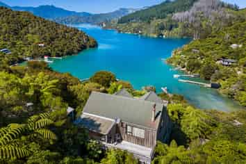 Lot 2, Karamu Bay, Lochmara Bay