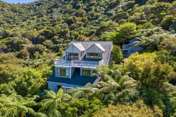 Lot 2, Karamu Bay, Lochmara Bay