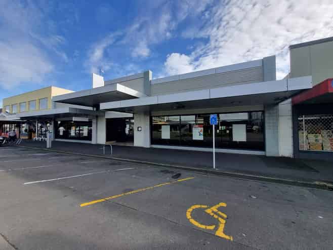 OFFICE, HOSPITALITY OR RETAIL - BEST LOCATION