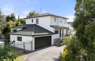 69 Joseph Banks Drive, Porirua