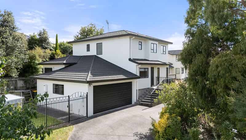 69 Joseph Banks Drive, Porirua