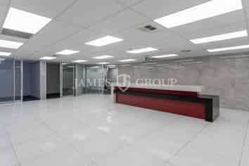 PRIME LOCATION WITH EXCELLENT STREET VISIBILITY