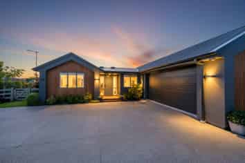 12 Polar Lane, Lincoln