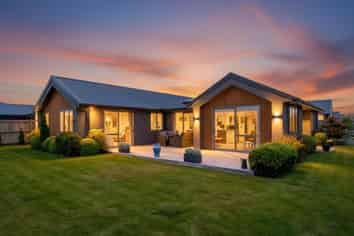 12 Polar Lane, Lincoln