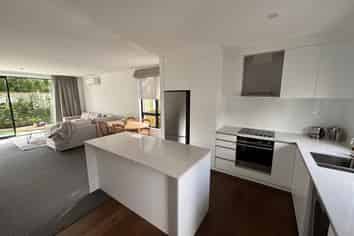 4/210 Karori Road, Karori