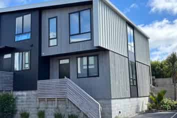 4/210 Karori Road, Karori