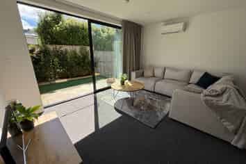 4/210 Karori Road, Karori