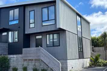 4/210 Karori Road, Karori