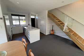 4/210 Karori Road, Karori