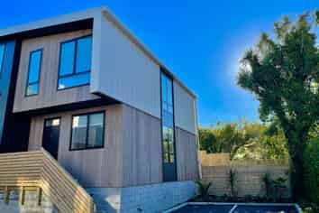 4/210 Karori Road, Karori