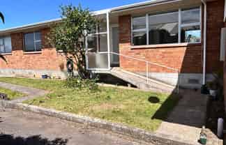 256C Courtenay Street, Strandon