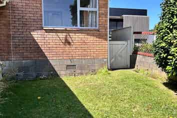 256C Courtenay Street, Strandon