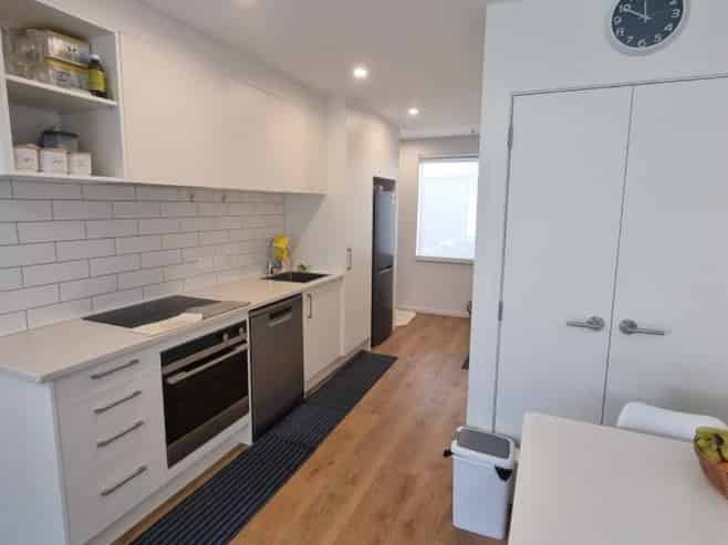 14/3234 Great North Road, New Lynn