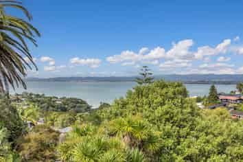 2 Sea Vista Avenue, Beach Haven