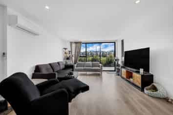 65 Bonair Crescent, Silverdale