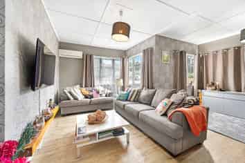 158 Carlyle Street, Napier South