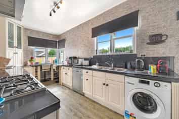 158 Carlyle Street, Napier South