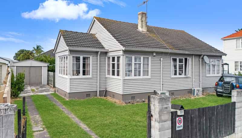 158 Carlyle Street, Napier South