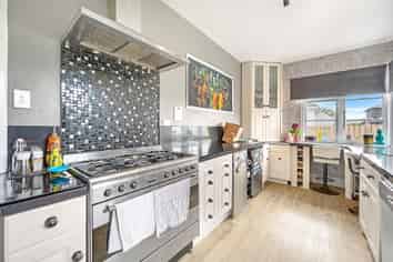 158 Carlyle Street, Napier South