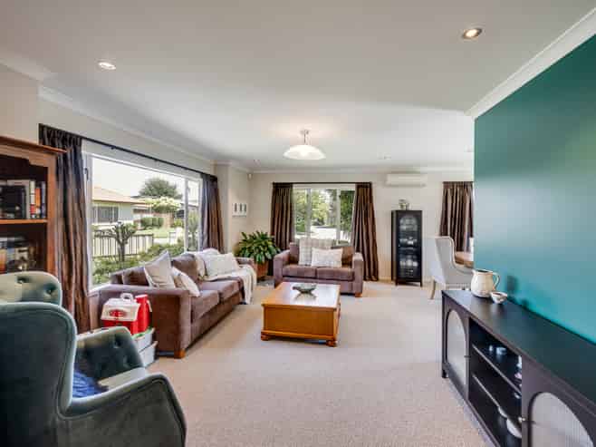 17 Blythfield Place, Taradale